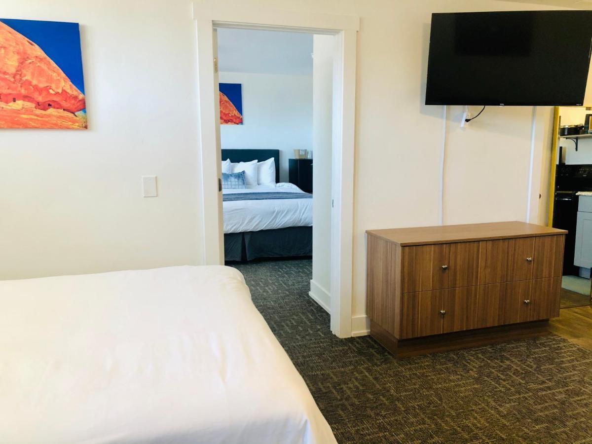 Blue Sage Inn & Suites Бландинг Экстерьер фото